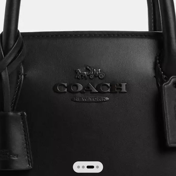 EUC Coach Andrea Carryall - middle size…not too large and not too small! 🖤 - Picture 5 of 10